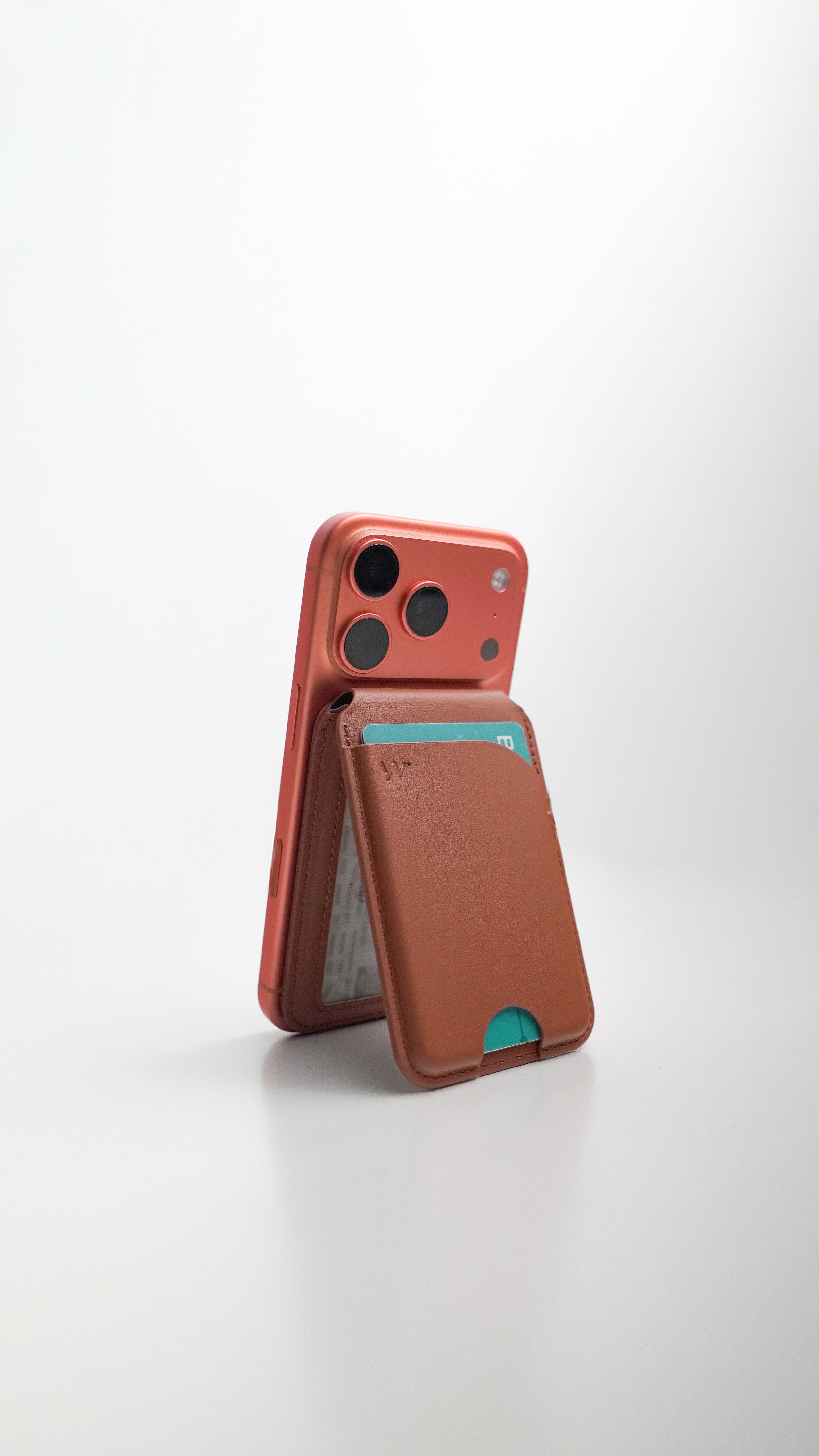 OWNCASE Wallet MagSafe | Carga hasta 6 tarjetas.